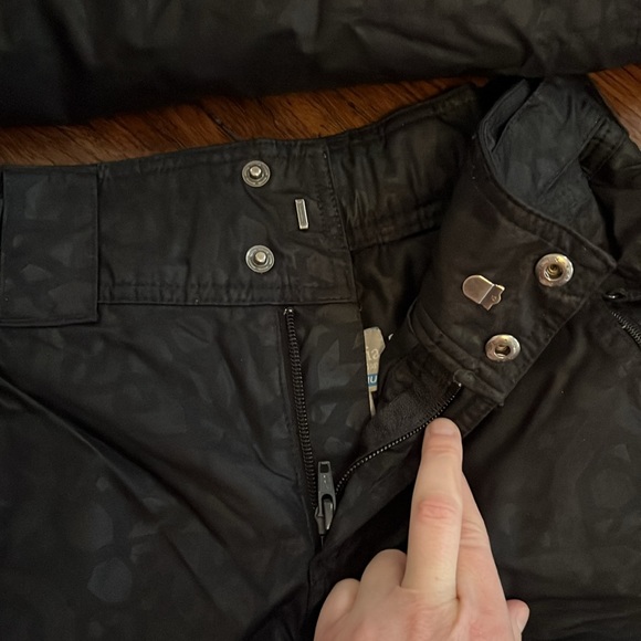 Columbia Titanium Omni-Tech Waterproof, breathable Snow Suit! - Picture 5 of 16